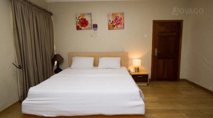 Noah's Ark Hotel & Suites