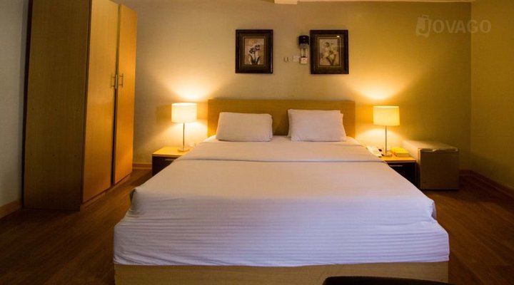 Noah's Ark Hotel & Suites