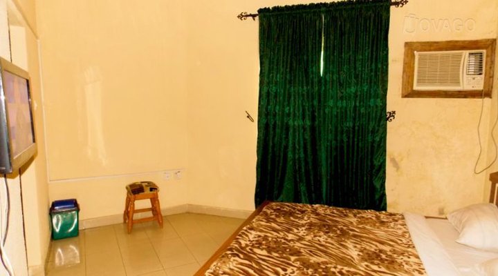 Villa-U Hotels