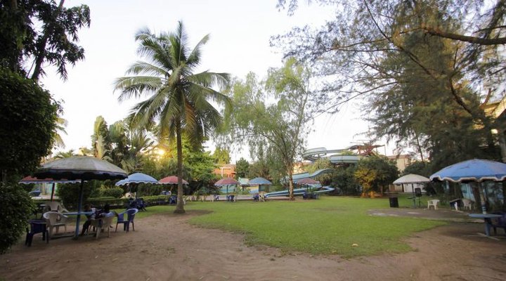 Aquatic Hotel and Water Parks