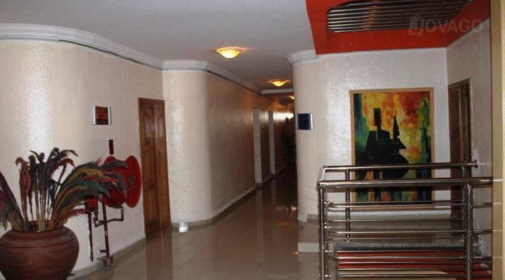 Divine Fountain Hotel Ajao Estate