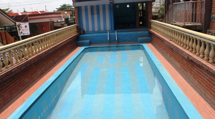 Divine Fountain Hotel Ajao Estate