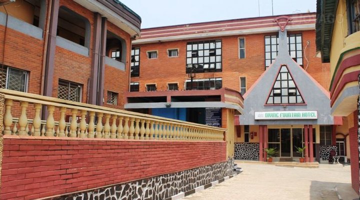 Divine Fountain Hotel Ajao Estate