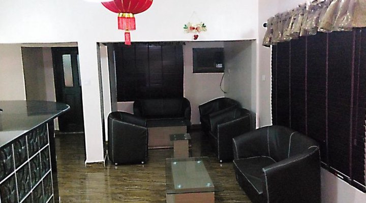 Governor's Hotel and Apartments