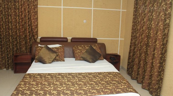 Travel Lodge Hotel & Event centre