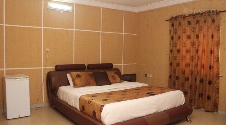 Travel Lodge Hotel & Event centre