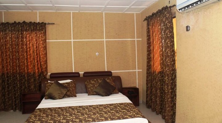 Travel Lodge Hotel & Event centre