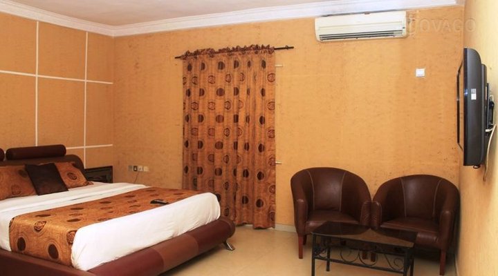 Travel Lodge Hotel & Event centre