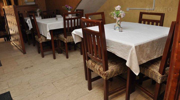 Pagent Hotel and Suites