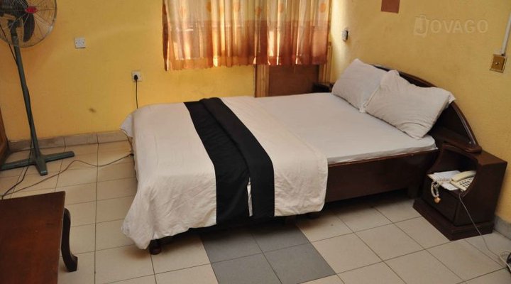 Pagent Hotel and Suites