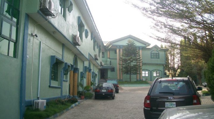 A Three Hotel & Suites