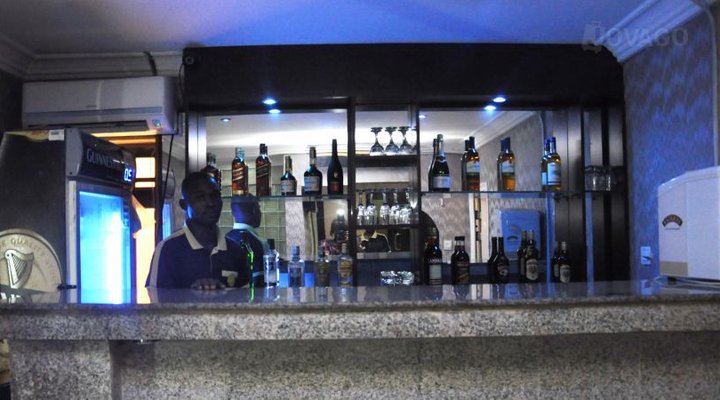 Potter's Continental Suites