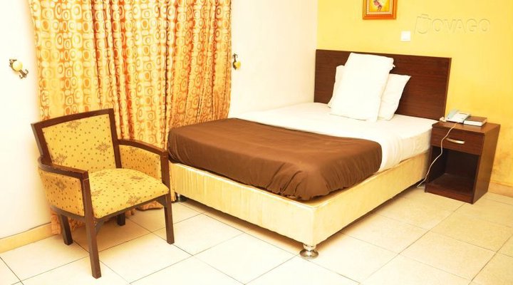 Potter's Continental Suites