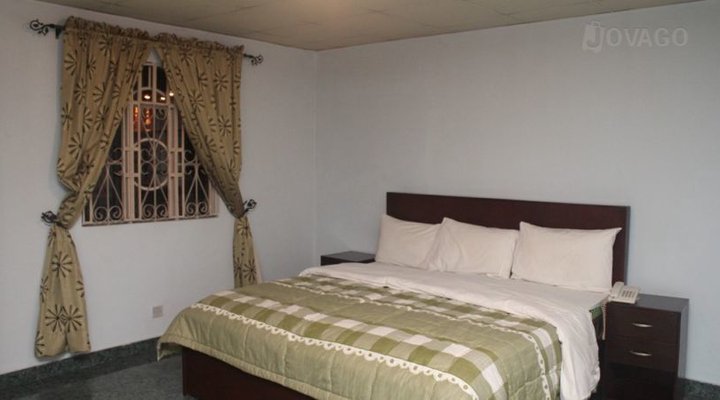 Castle Lodge Serviced Apartments