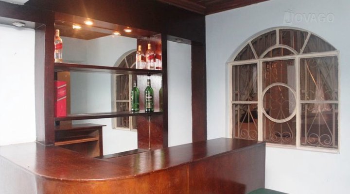 Castle Lodge Serviced Apartments
