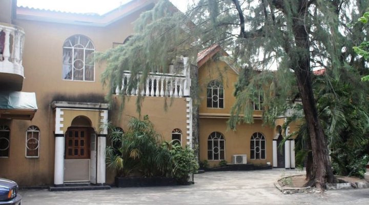 Castle Lodge Serviced Apartments