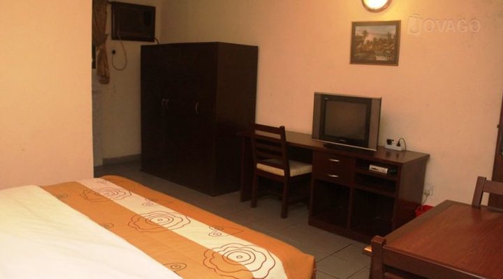 Castle Lodge Serviced Apartments