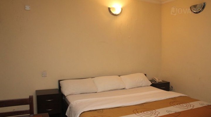 Castle Lodge Serviced Apartments