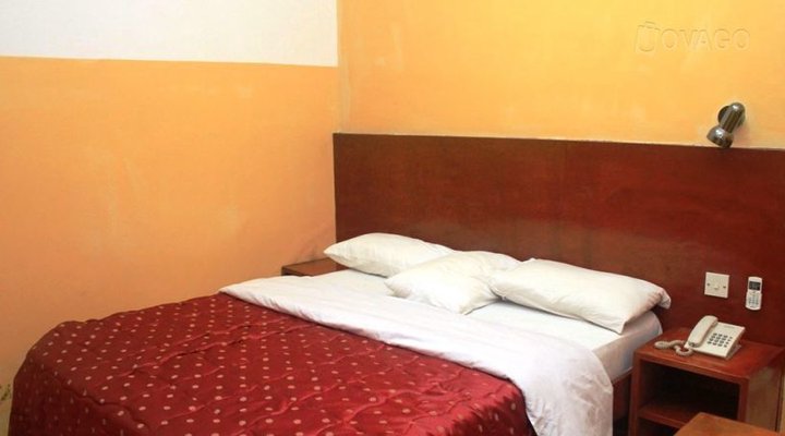 Castle Lodge Serviced Apartments