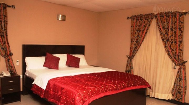 Castle Lodge Serviced Apartments