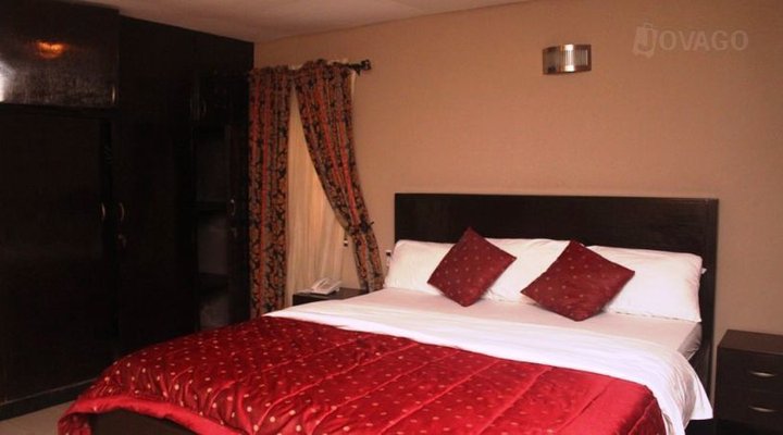Castle Lodge Serviced Apartments