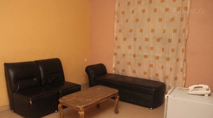 Precious Garden Hotel