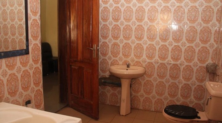 Precious Garden Hotel