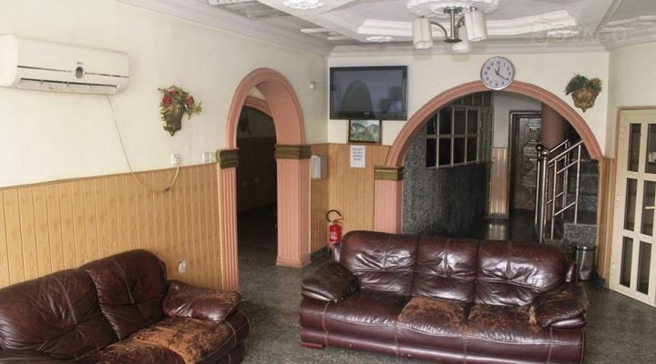 Precious Garden Hotel