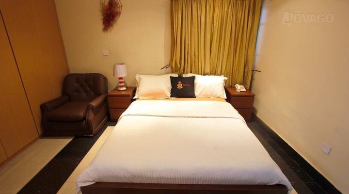 Marshal Suites and Apartments