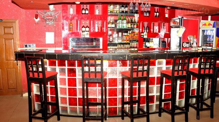 Martinos' Hotel and Suites