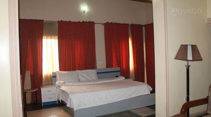 Garden City Marriott Hotel