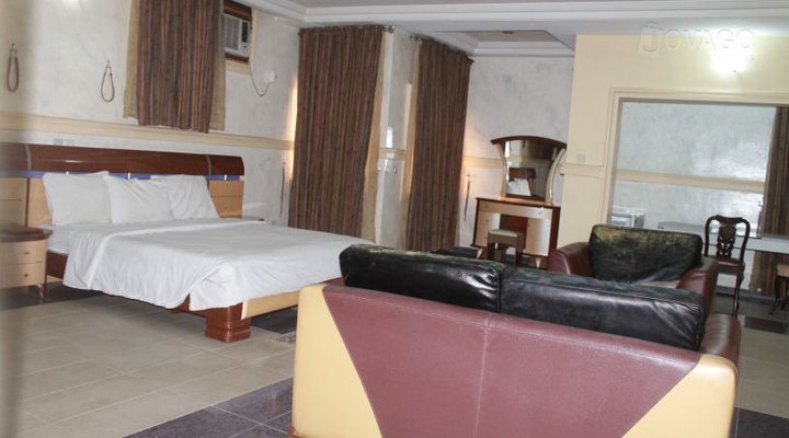 Garden City Marriott Hotel