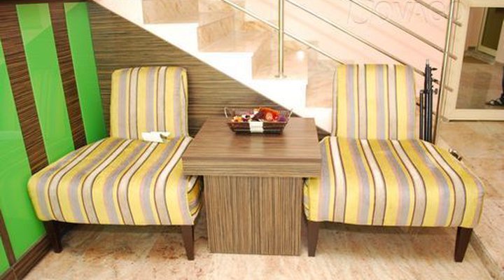 Valley Point Hotel & Suites