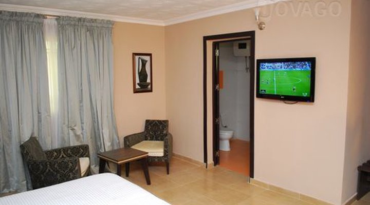 Valley Point Hotel & Suites