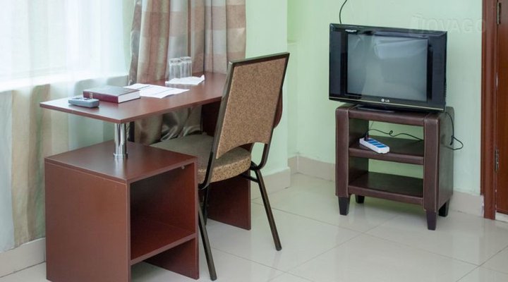 The Legacy Hotel & Suites