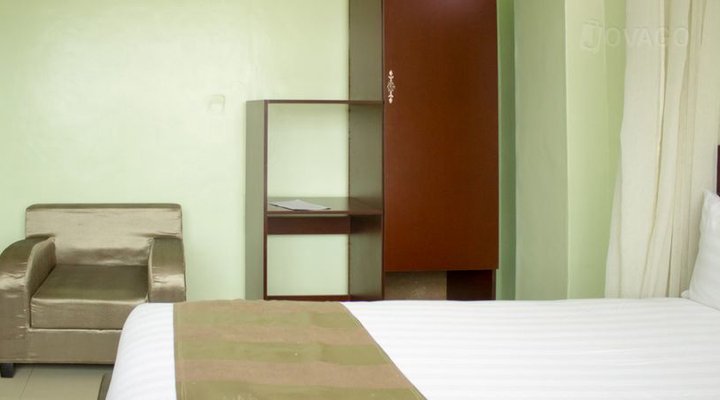 The Legacy Hotel & Suites