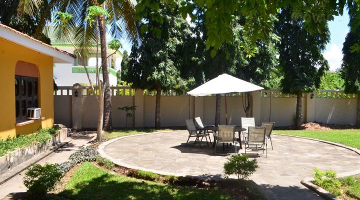 Leinmach House