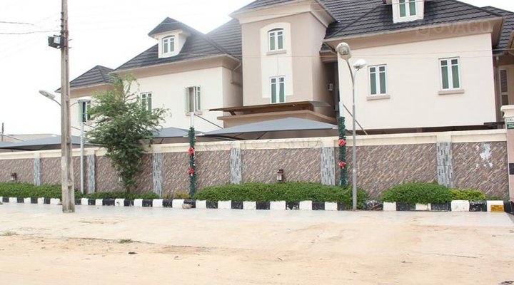 Cosmila Suites and Hotels (Lagos)