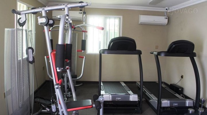 VicMike Villa Hotel & Suites