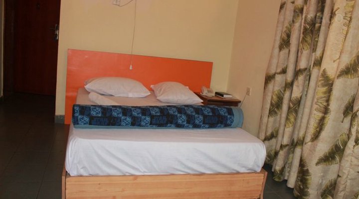 Chenice Garden Hotel