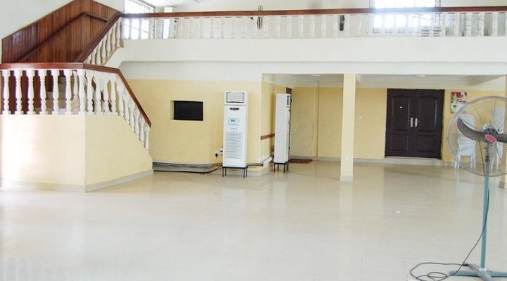 Palmroof Hotel And Halls