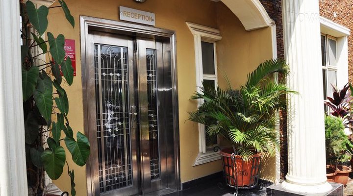 Beverly Suites