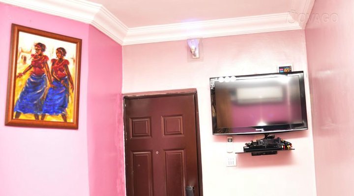 Twin Tower Hotel & Suites