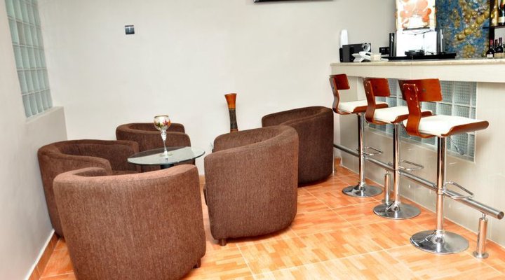 Twin Tower Hotel & Suites