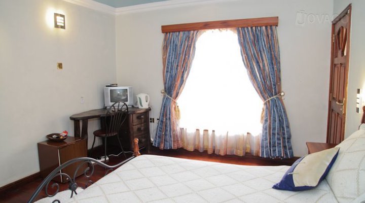 Boni House Bed & Breakfast