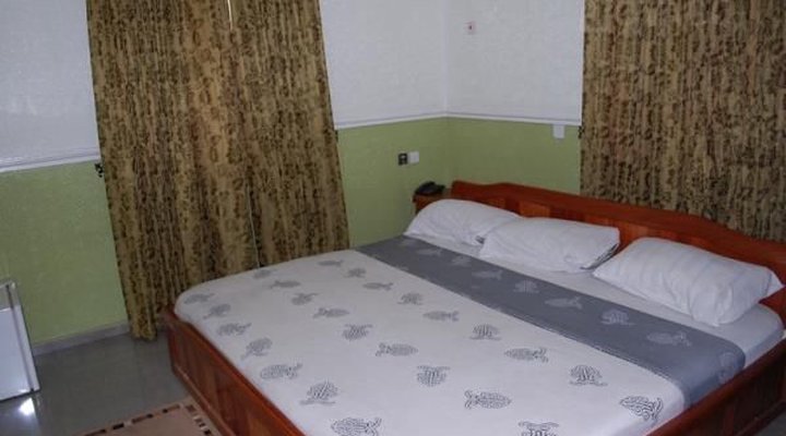 Uranus Hotel and Suites