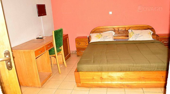 Alfoscar International Hotel & Suites