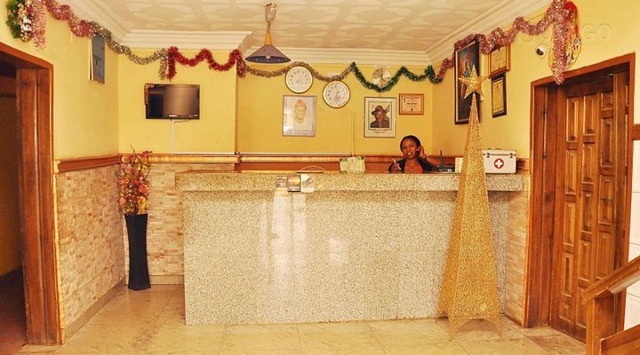 Alfoscar International Hotel & Suites