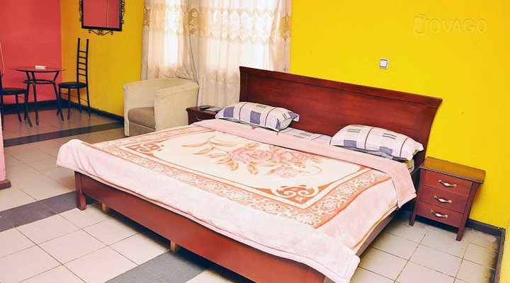 Alfoscar International Hotel & Suites