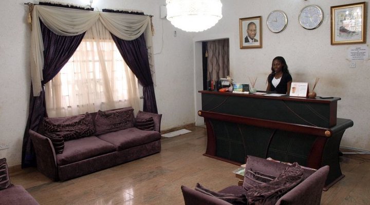 Figlos Hotel And Suites